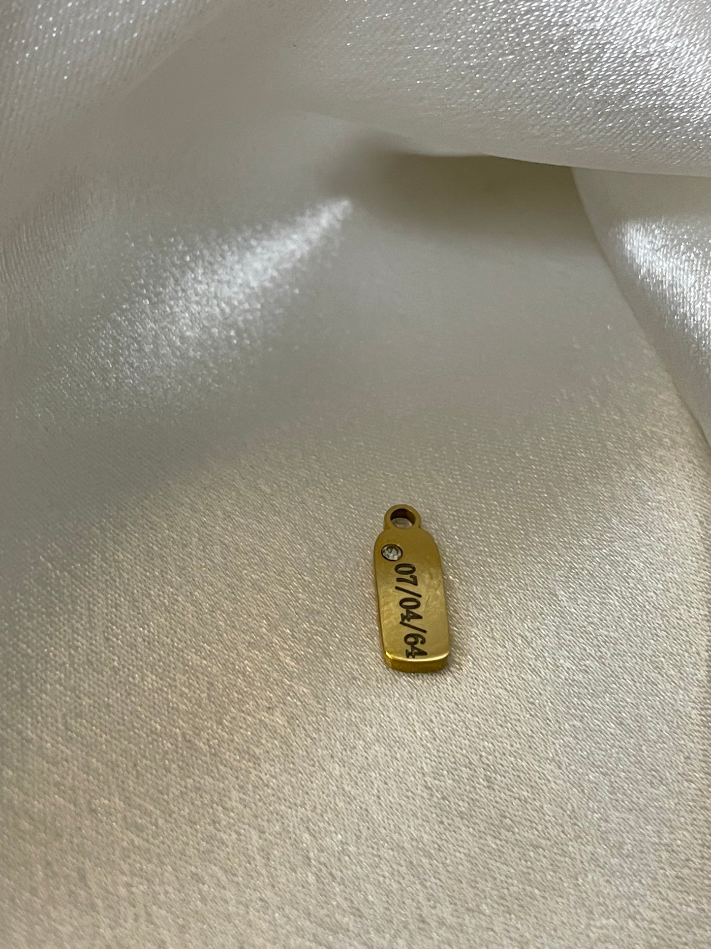 Engraved pendant