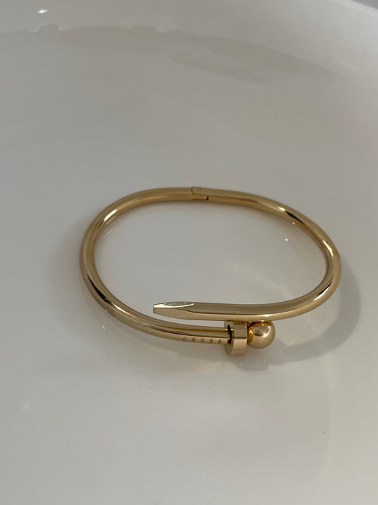 Love nail bangle