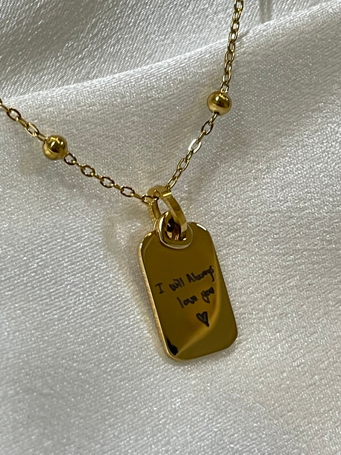 Hali photo necklace