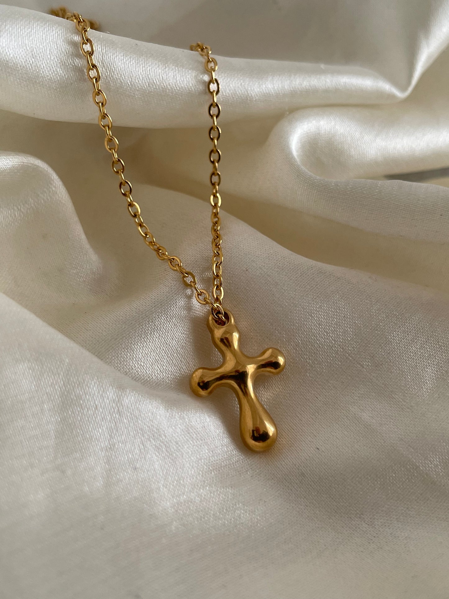 Cross necklace 1