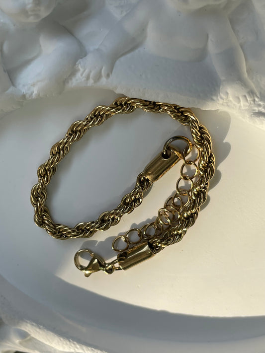 Twist bracelet