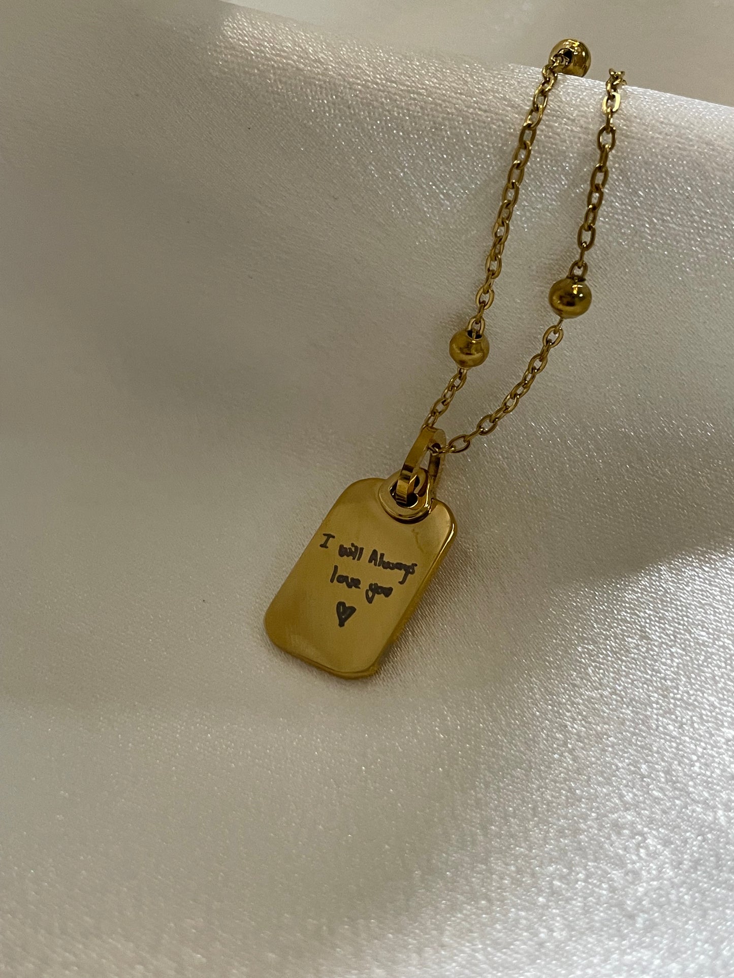 Hali photo necklace