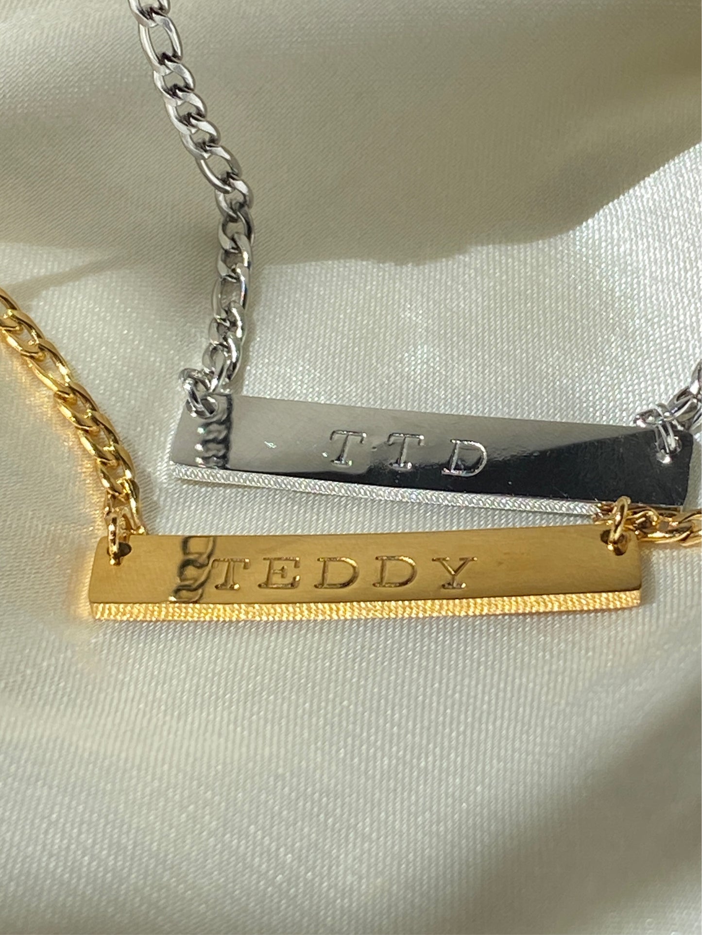 Custom engraved necklaces (3mm Cuban chain)